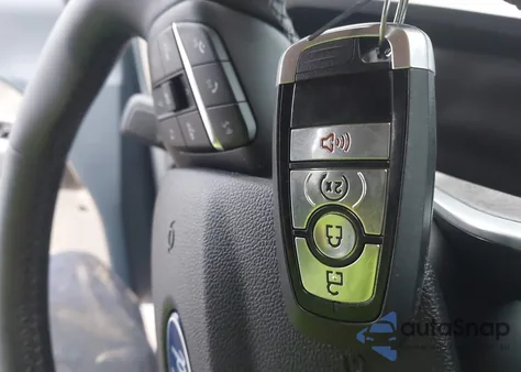 2025 Ford Maverick Lariat z USA, uszkodzony, nr VIN 3FTTW8S36SRA85303